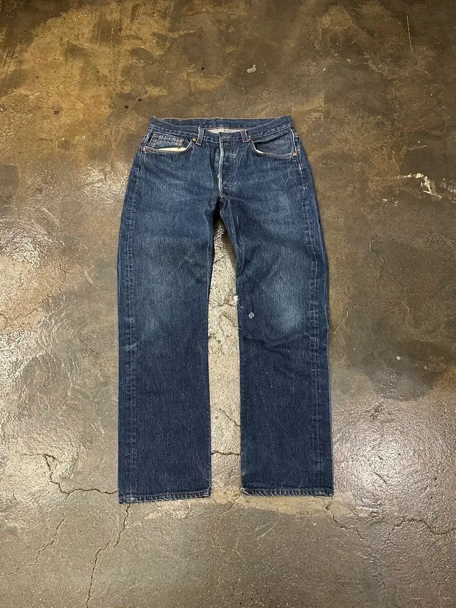90 s made in USA リーバイス 501 xx W 35 L 33