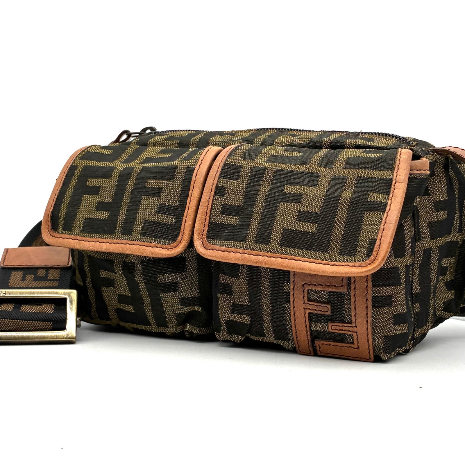 FENDI フェンディ ボディバッグ ショルダー ズッカ FF柄 ダブルポケット カーキ ブラウン ナイロン レザー 本革 レディース メンズ クロスボディ 斜め掛け