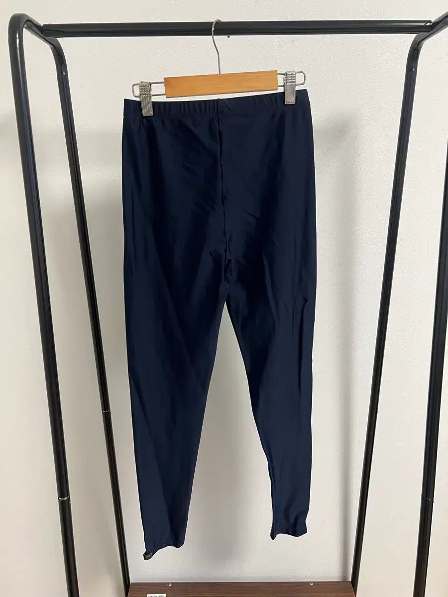 バレンシアガ トレーナー ズボン 5244