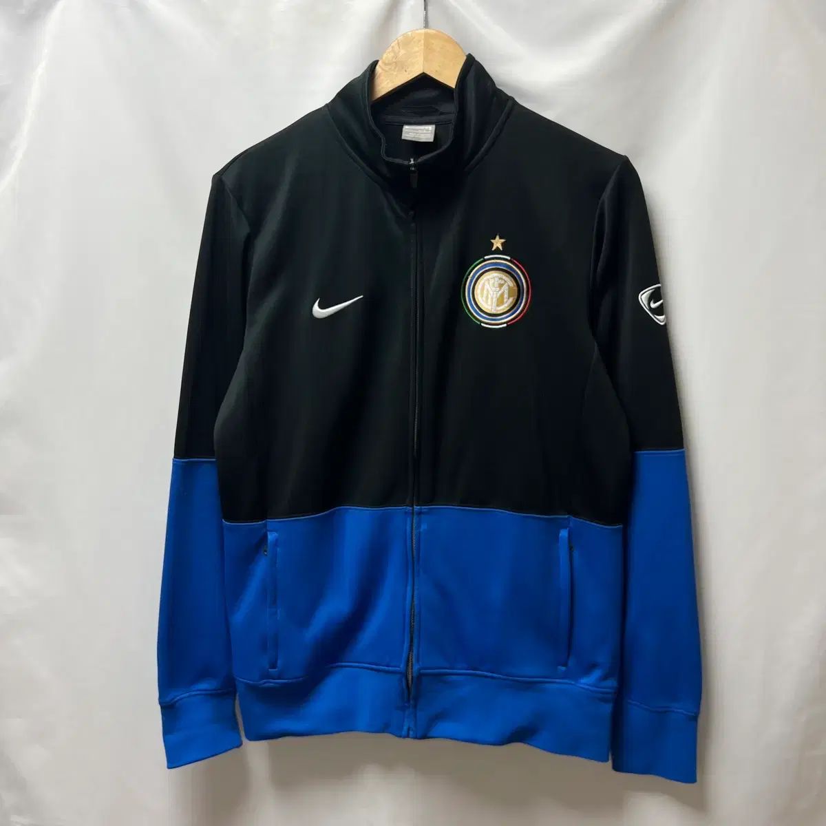 正規品/100 NIKE インテル ミラン トレーナー ブラック ブルー ジップ