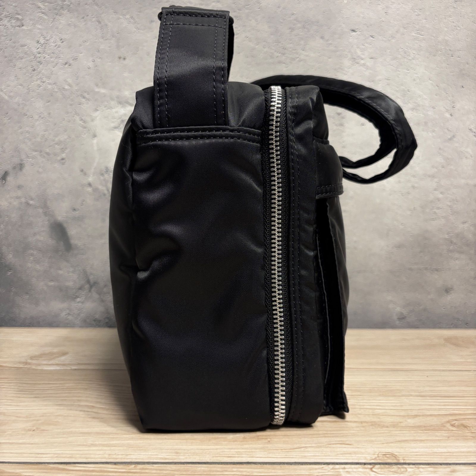 極美品　PORTER タンカー　ナイロン ✨PORTER ポーター タンカー ショルダーバッグ ブラック 極美品