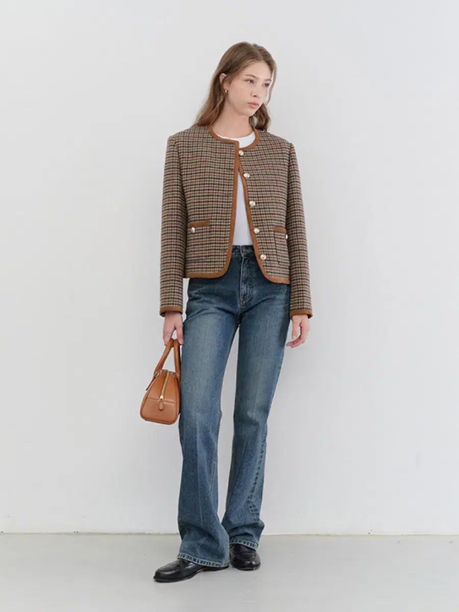 ダンスト DUNST SEMI FLARED JEANS