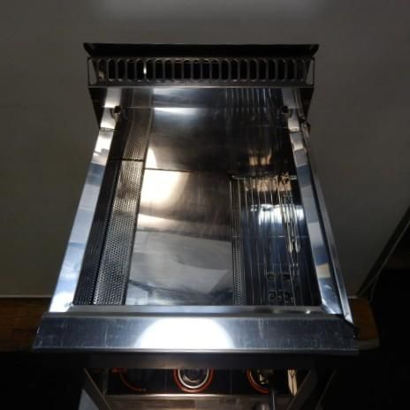 フライヤー 涼厨