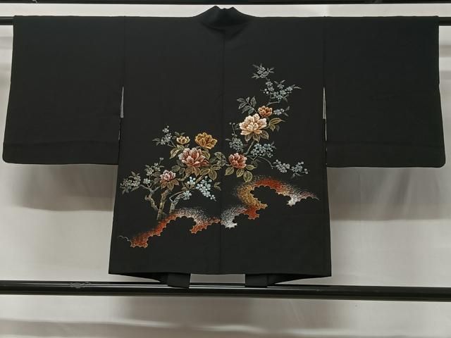 平和屋着物＃羽織　草花文　黒地　正絹　逸品　CAAT5635id 平和屋着物＃羽織 寿光織 草花文 黒地 正絹 逸品 CABB5512ua - メルカリ