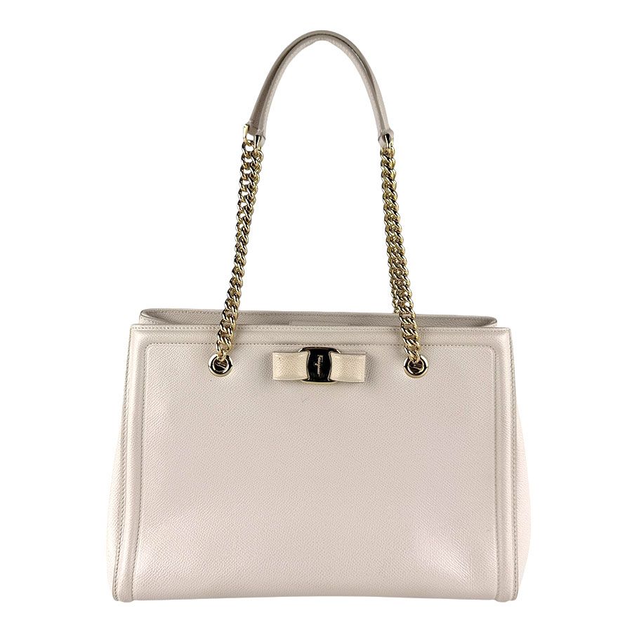 サルヴァトーレフェラガモ Salvatore Ferragamo ショルダーバッグ