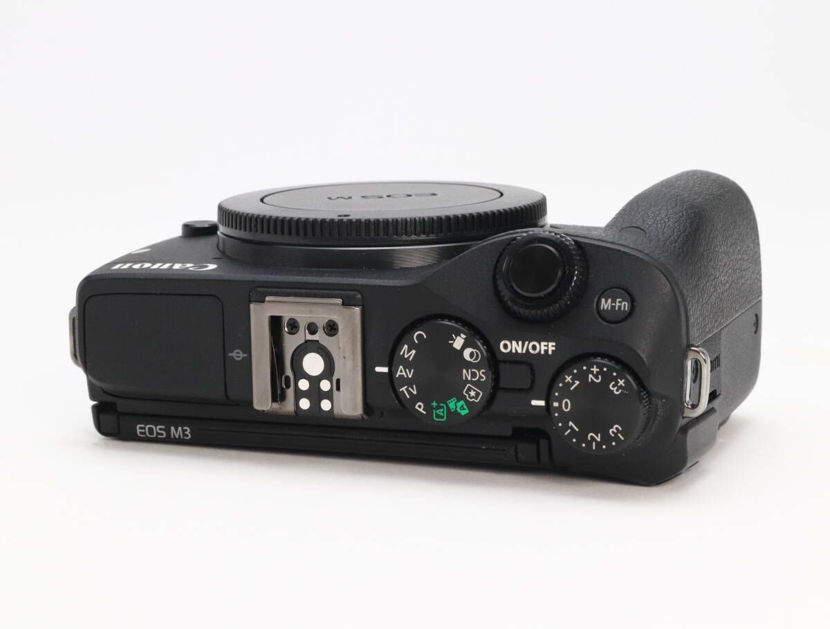 ボディ ブラック