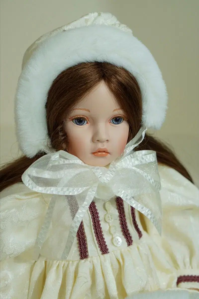 ポールリンドール アレクシス ポーセリンドール ポーセリンぬいぐるみ