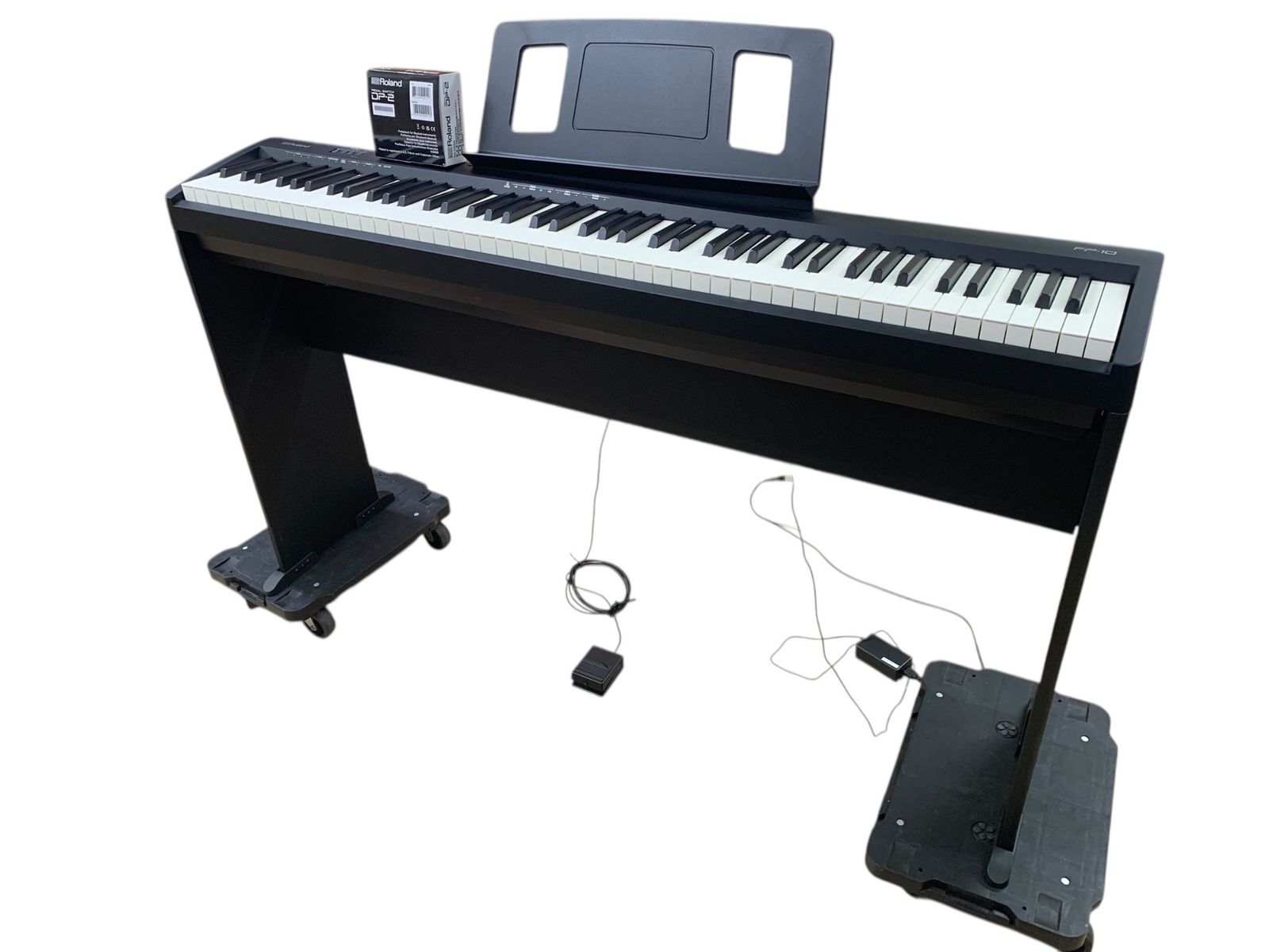 □美品 Roland FP-10 電子ピアノ 88鍵 ブラック 2024年製 純正ペダル
