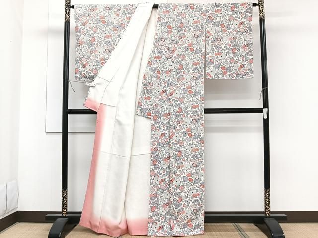 平和屋着物□上質な小紋 型染め 舞花文 正絹 逸品 CABB8653xi - メルカリ