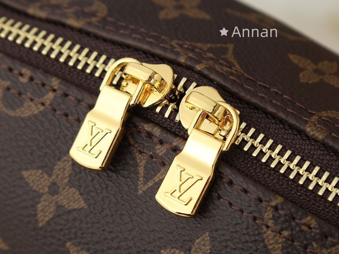 ルイヴィトン　モノグラム　化粧ポーチ　【美品】 le-premier_vuitton-1004