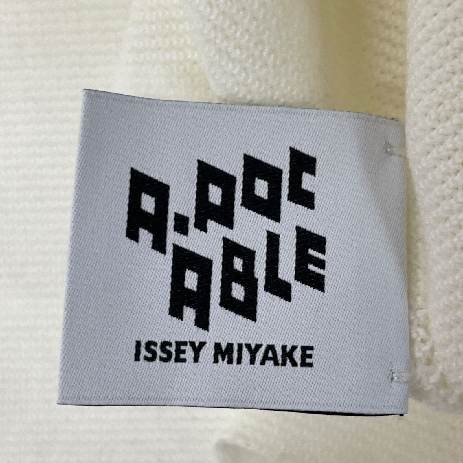 ISSEIMIYAKE A.POC イッセイミヤケエイポック AT11KK414 ﾎﾜｲﾄ ｺｯﾄﾝ