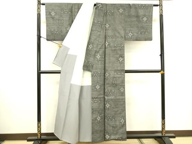 平和屋着物□本場大島紬 9マルキ 亀甲花文 正絹 逸品 DABA6897op