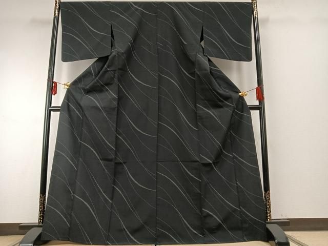 平和屋着物▽本塩沢 単衣 110亀甲 変わり縞 黒地 正絹 fy