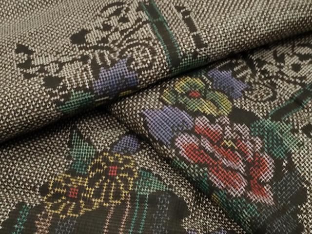 平和屋着物●本場大島紬 9マルキ 雪輪重ね花文 正絹 gh