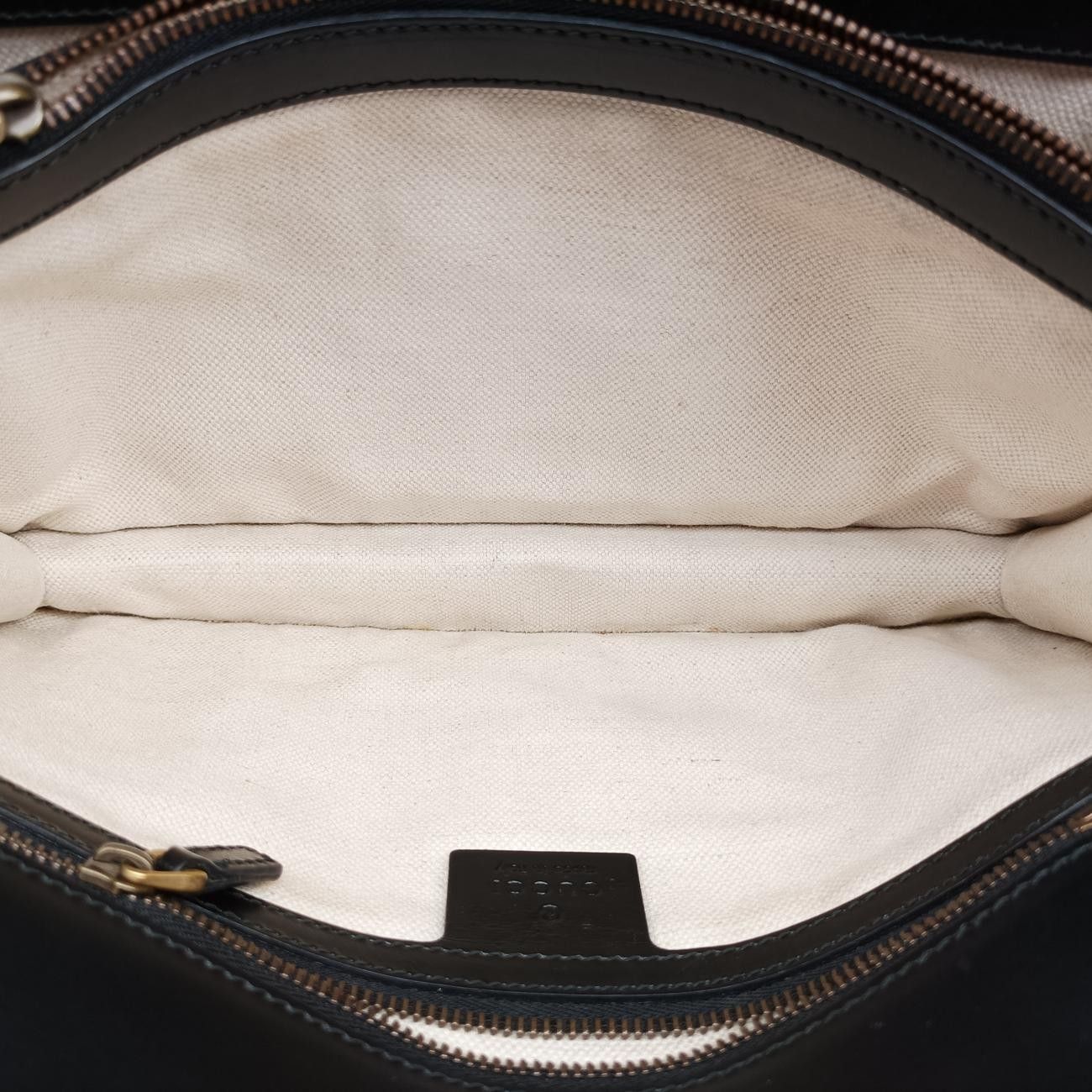 ブラック レザー