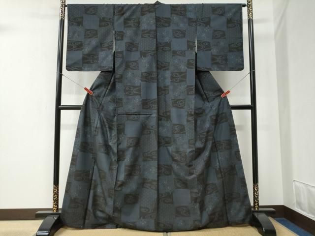 平和屋着物●本場大島紬 9マルキ 変わり市松流水更紗草花文 正絹 ♥ yc