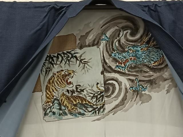 平和屋着物○男性 紬 アンサンブル 80亀甲 羽裏：龍・虎 正絹 逸品