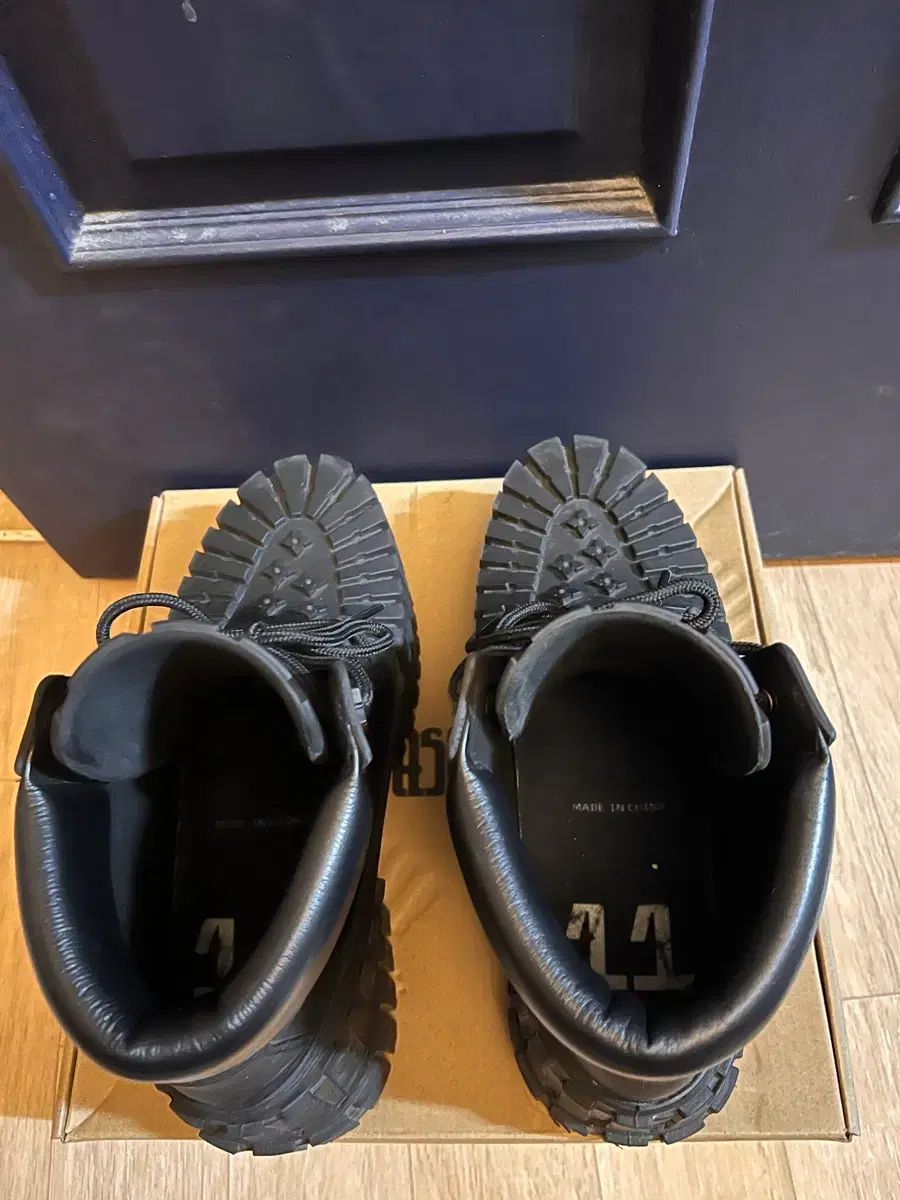 ミスチーフ トゥーバイフォー