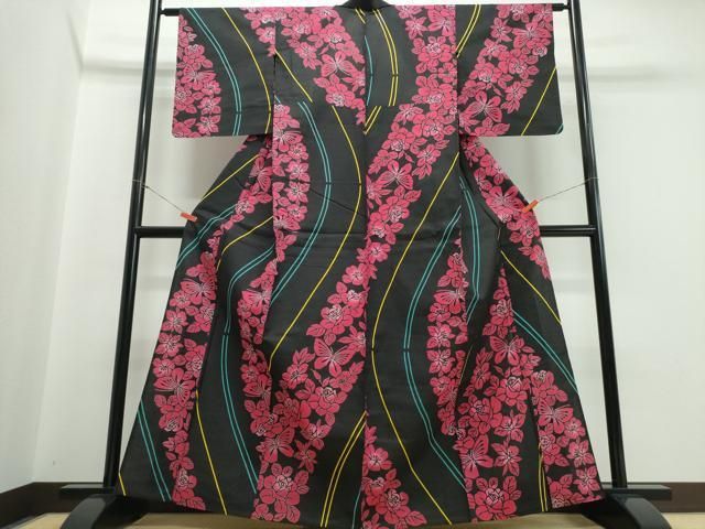 平和屋着物∴夏物 浴衣 型染め 薔薇舞蝶文 黒地 綿 ng