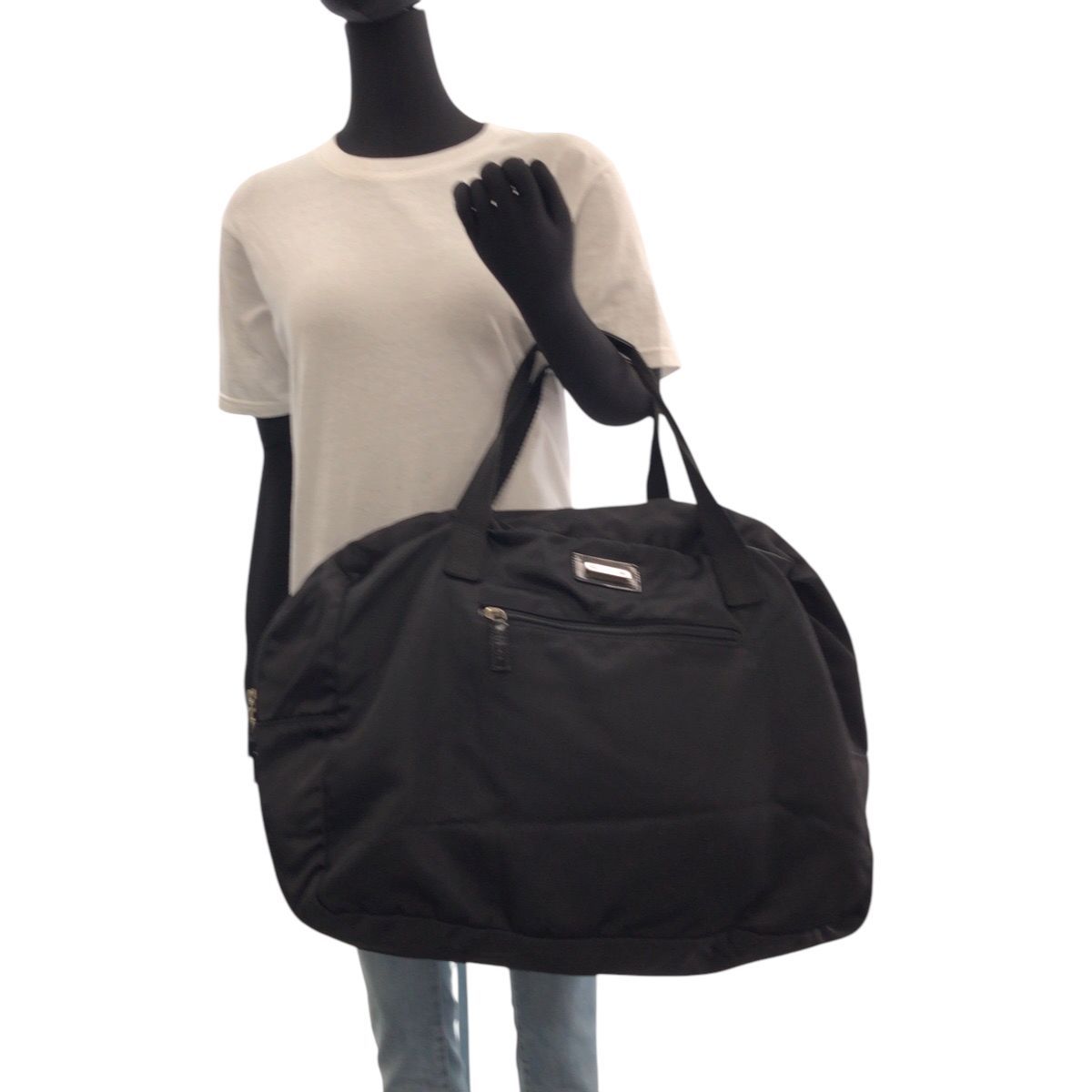 美品 GUCCI グッチ 男女兼用 ブラック 黒 シルバー金具 ナイロン 012