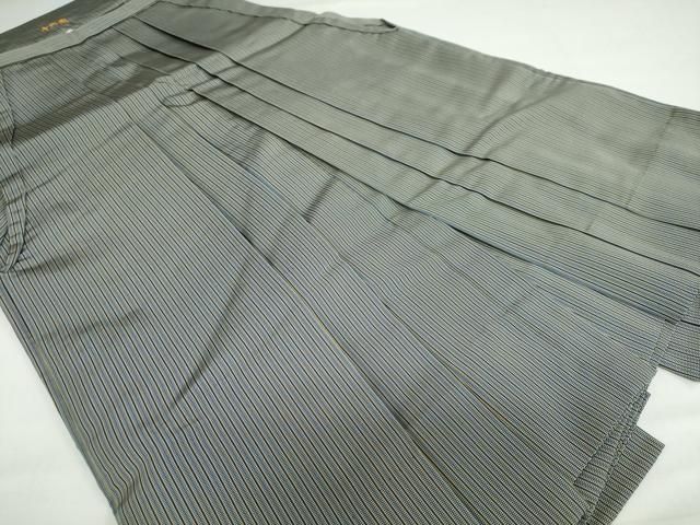 平和屋着物○男性 馬乗り袴 特選仙台平 縞 反端付き 正絹 逸品