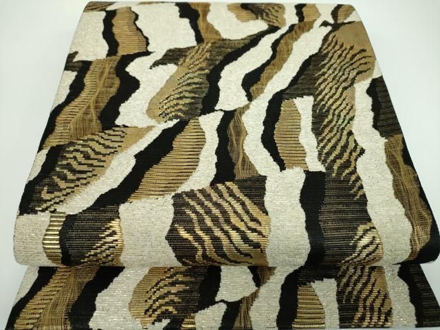 平和屋着物○六通柄袋帯 櫛織り 霞文 金糸 正絹 逸品 DABB4093ps