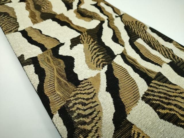 平和屋着物○六通柄袋帯 櫛織り 霞文 金糸 正絹 逸品 DABB4093ps