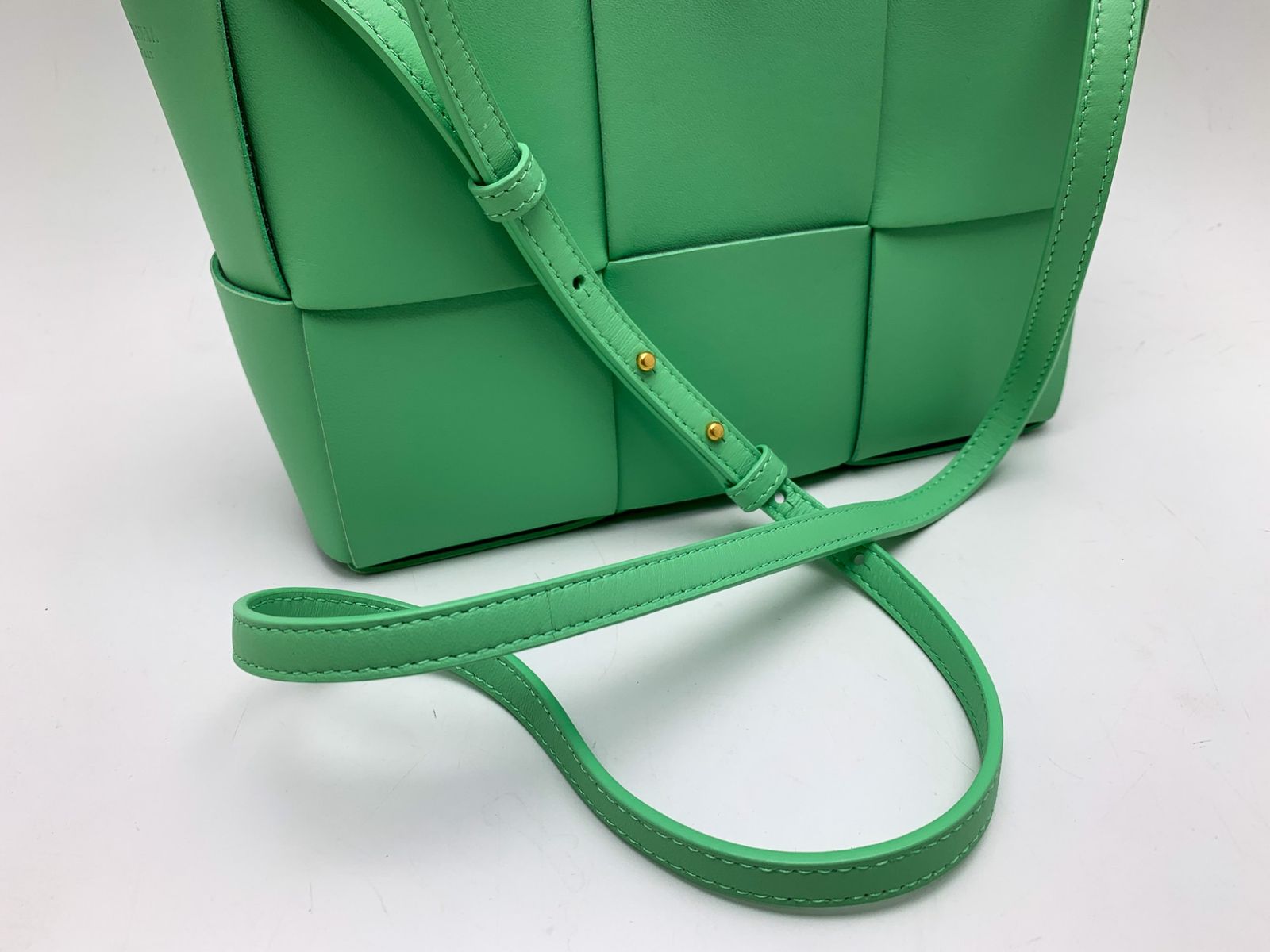 BOTTEGA VENETA ボッテガヴェネタ マキシイントレチャート アルコ 