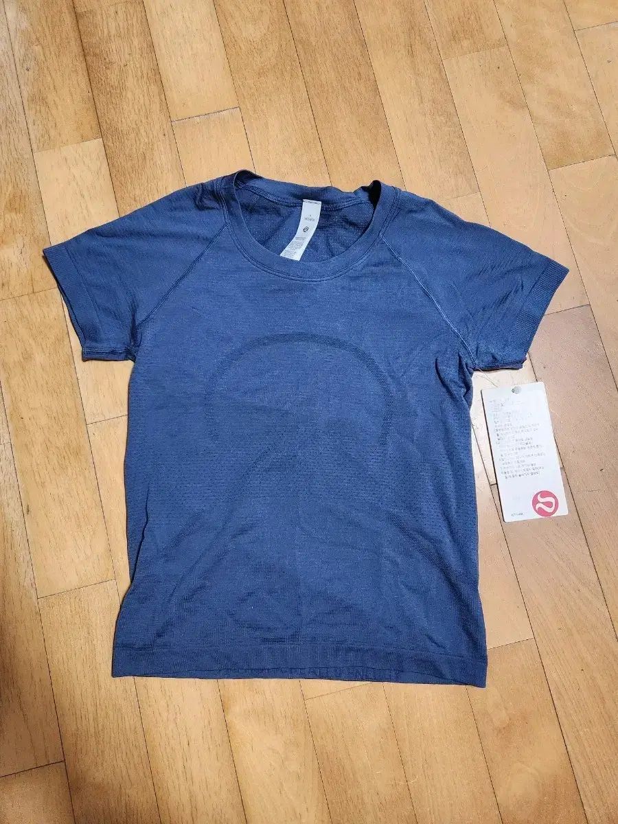 ルルレモン スウィフテリー テック ショートスリーブ 2 0 4 サイズ