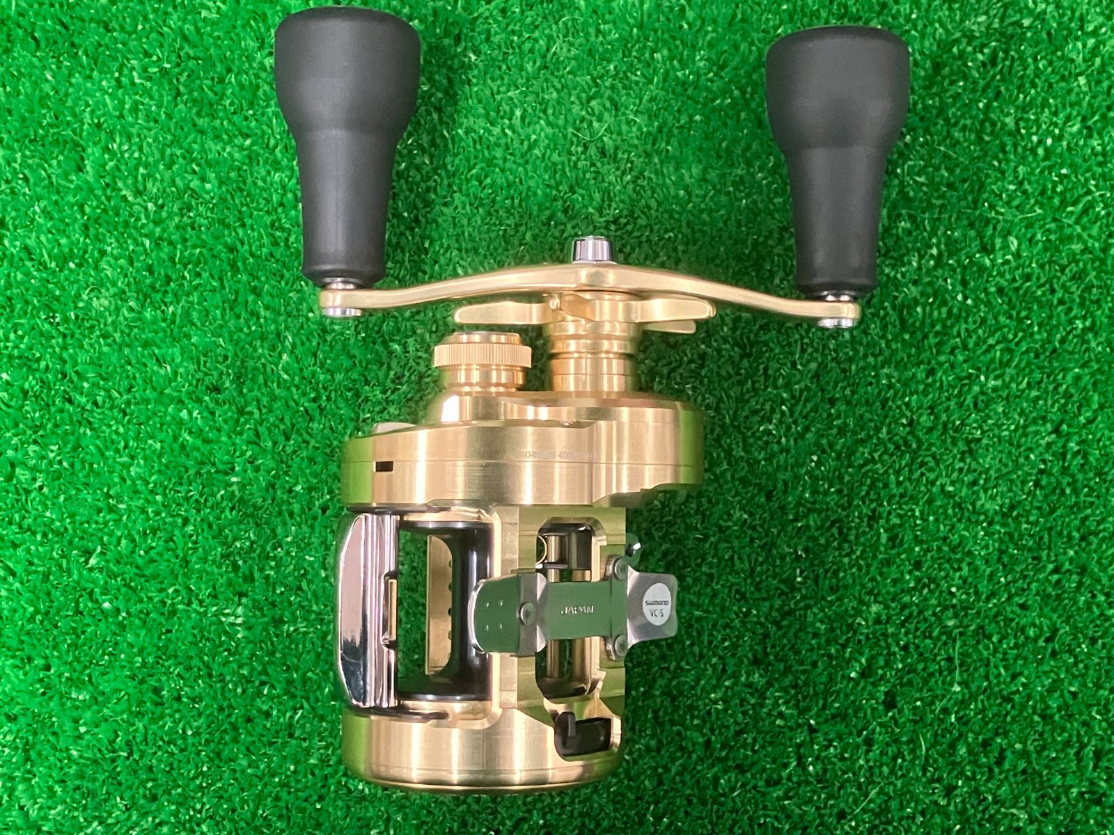 豊中店 シマノ 23カルカッタコンクエスト MD 400XG LH - メルカリ