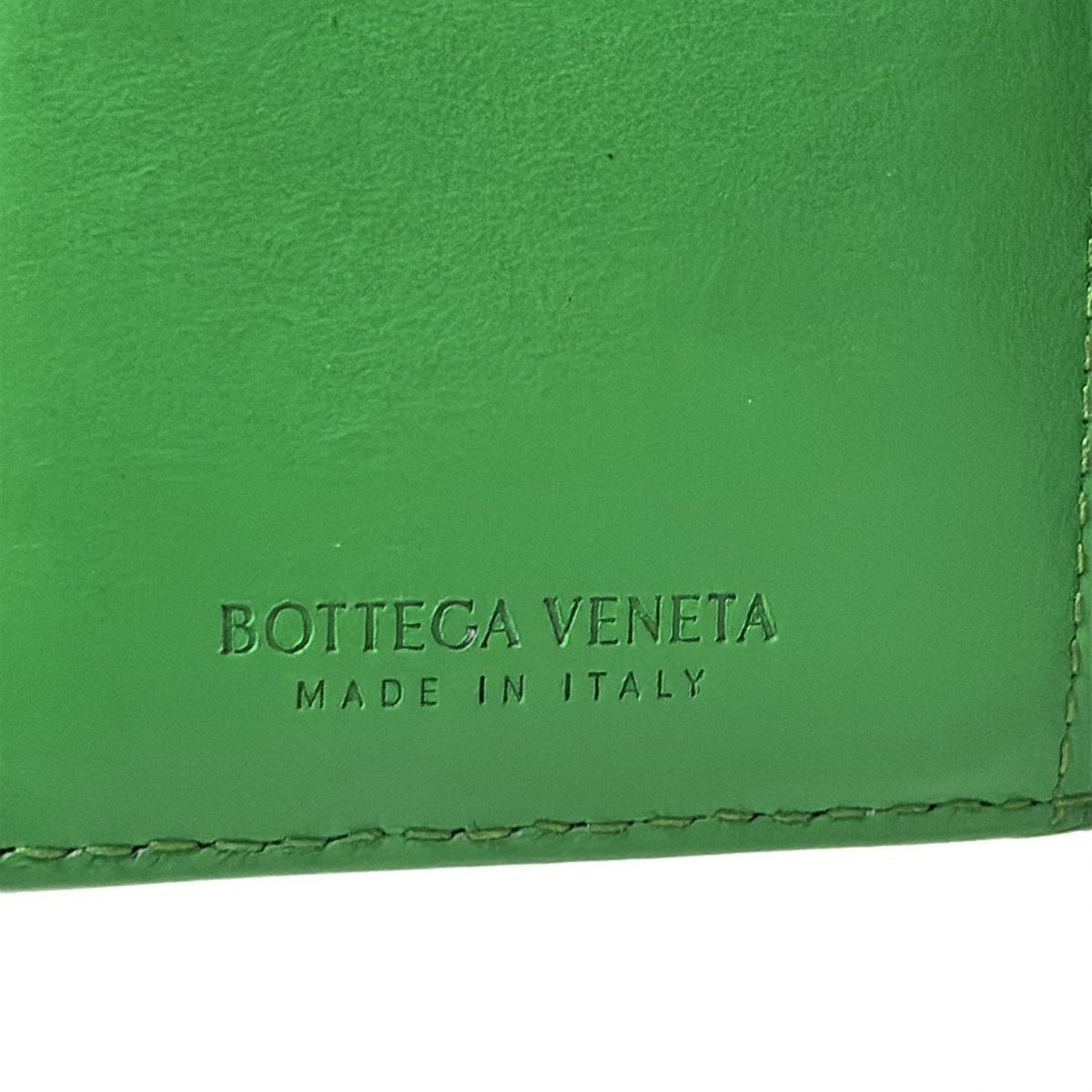 【美品 付属品完備】ボッテガヴェネタ 折り財布 マキシ イントレ レザー 緑色 BOTTEGA VENETA(ボッテガヴェネタ) 2つ折り財布 マキシイントレ
