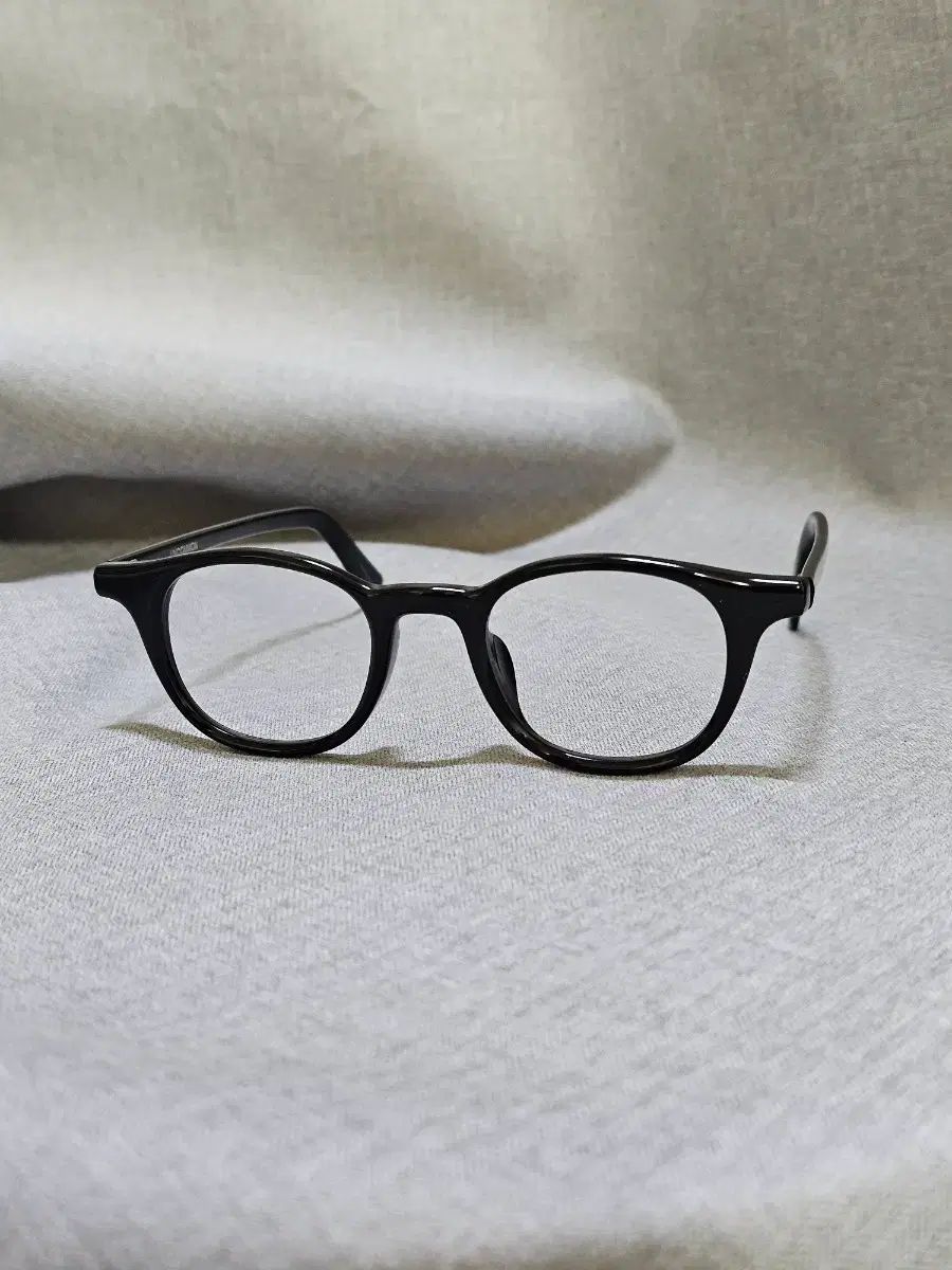 アンコモン アイウェア 4 Shiny Black シャイニーブラック