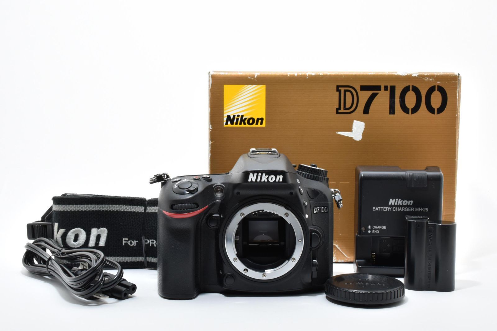 ☆極上級☆Nikon ニコン D7100 ブラック ボディ 名機 シャッター回数