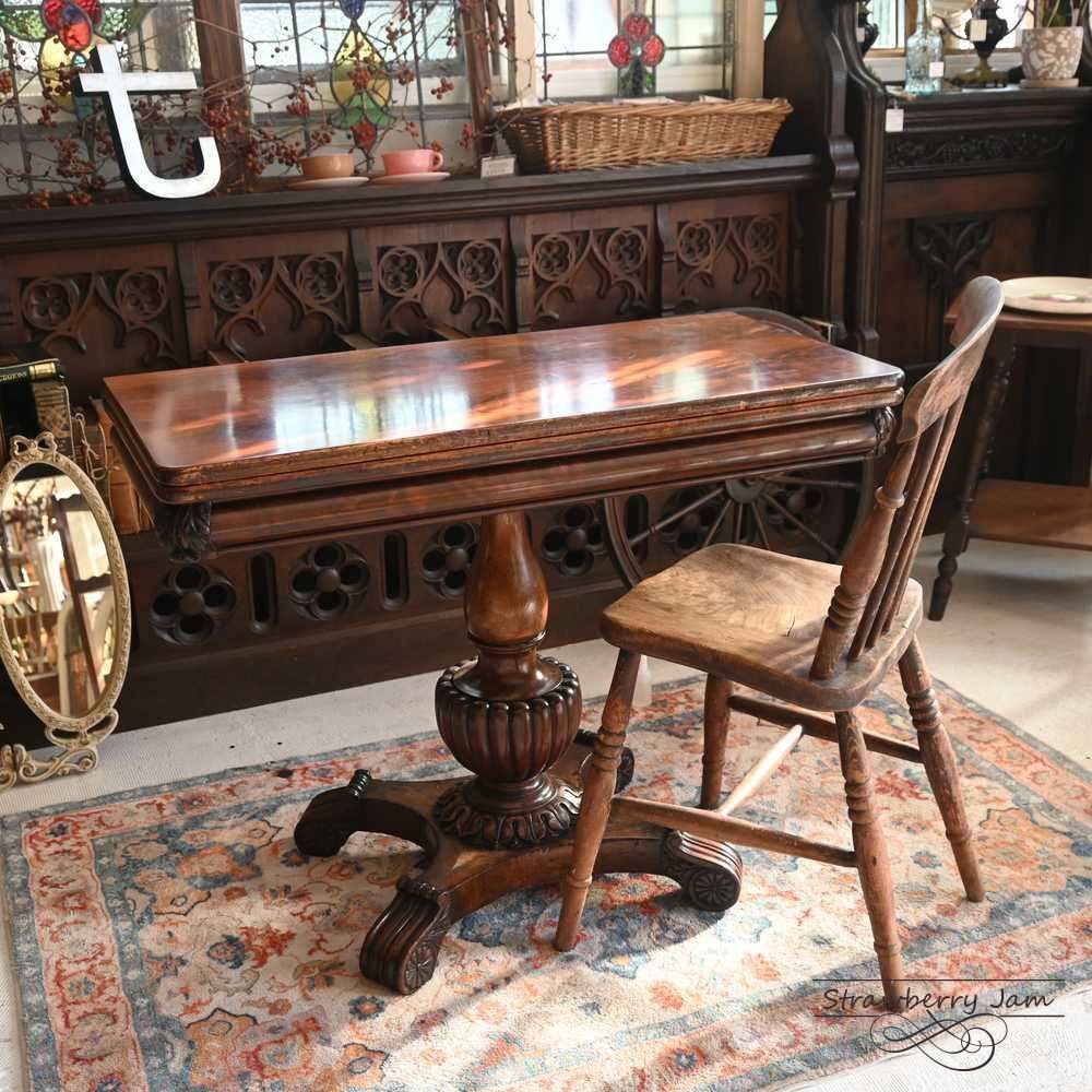 L3705-220 英国アンティーク ヴィクトリアン ゲームテーブル テーブル L3705-220 英国アンティーク ヴィクトリアン様式 バーズアイ