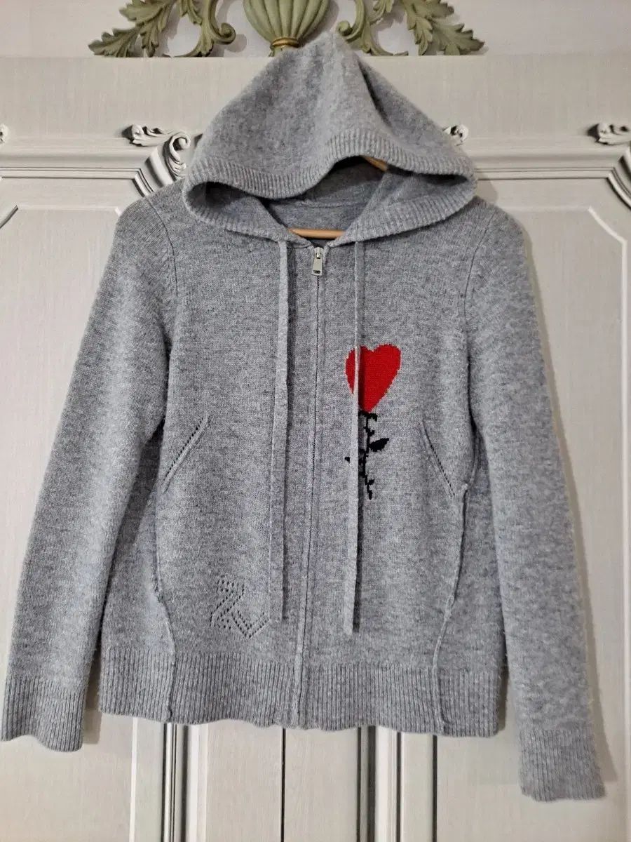 グレー ハート 刺繍 ジップアップ カシミア