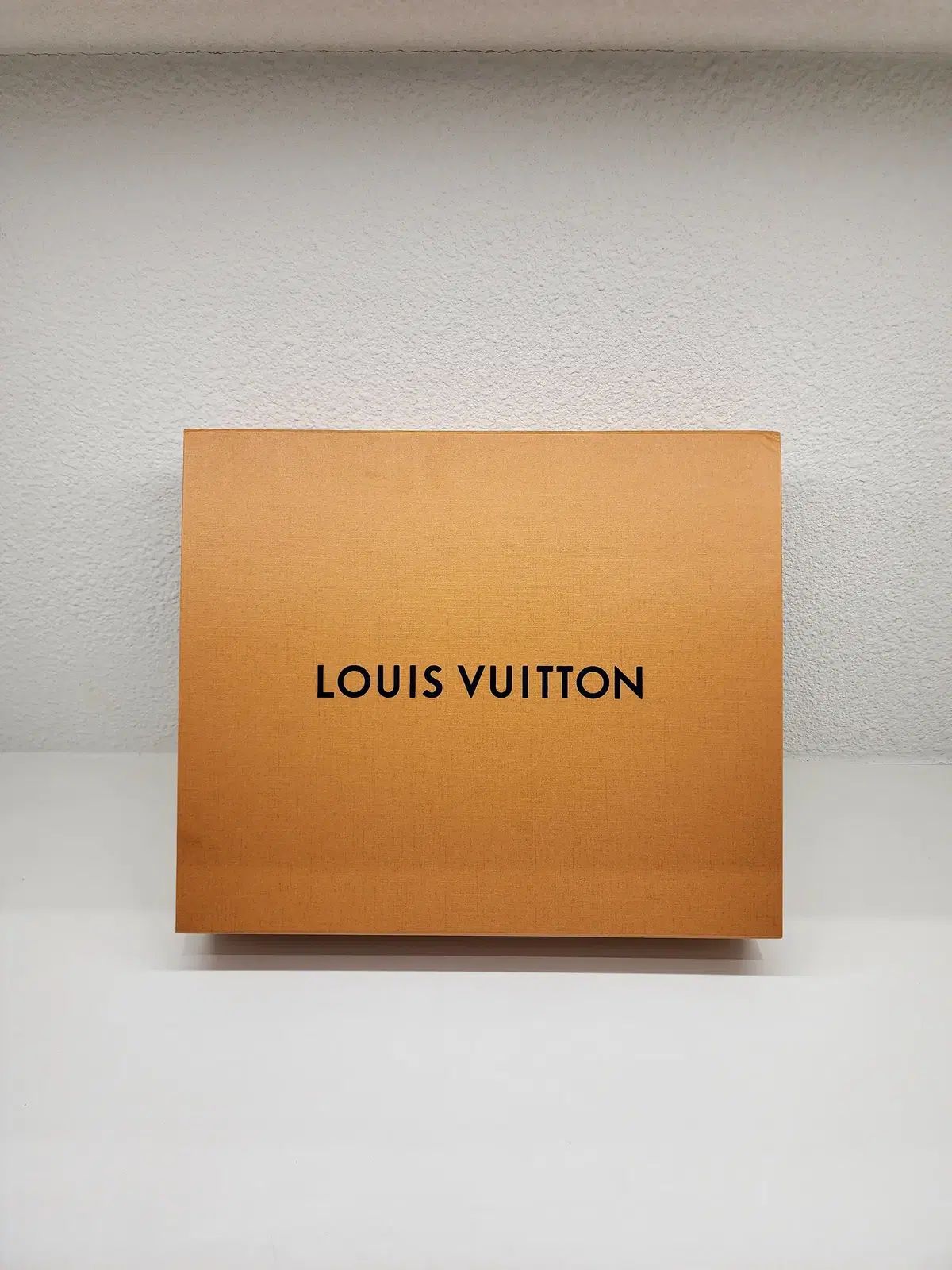 ライトベージュ