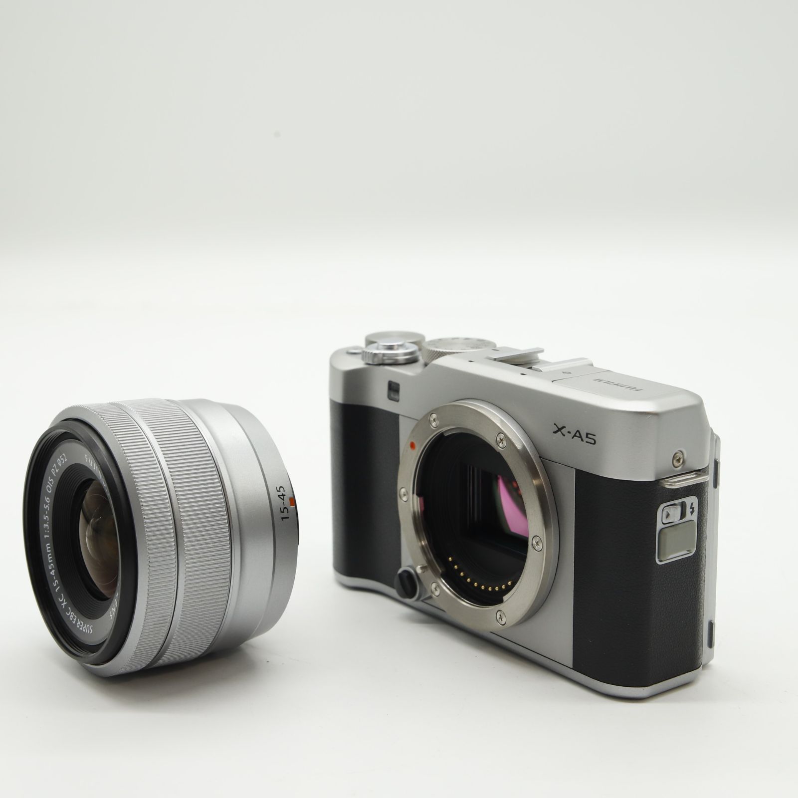 富士フイルム X-A5 ミラーレスカメラ シルバー Amazon | 富士フイルム(FUJIFILM) ミラーレス一眼カメラ X-A5レンズ