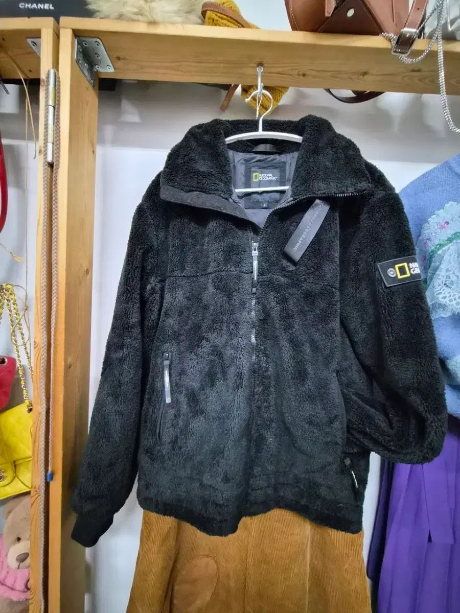 ナショナルジオグラフィック ボアファー ジップアップ