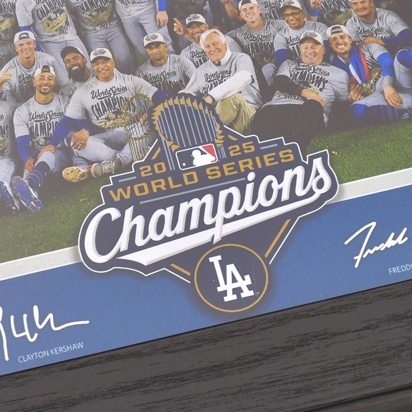 大谷翔平　山本由伸　フォトフレーム　ロサンゼルス・ドジャース 大谷翔平モデル 2024 ワールドシリーズチャンピオン 海外取寄 額入り