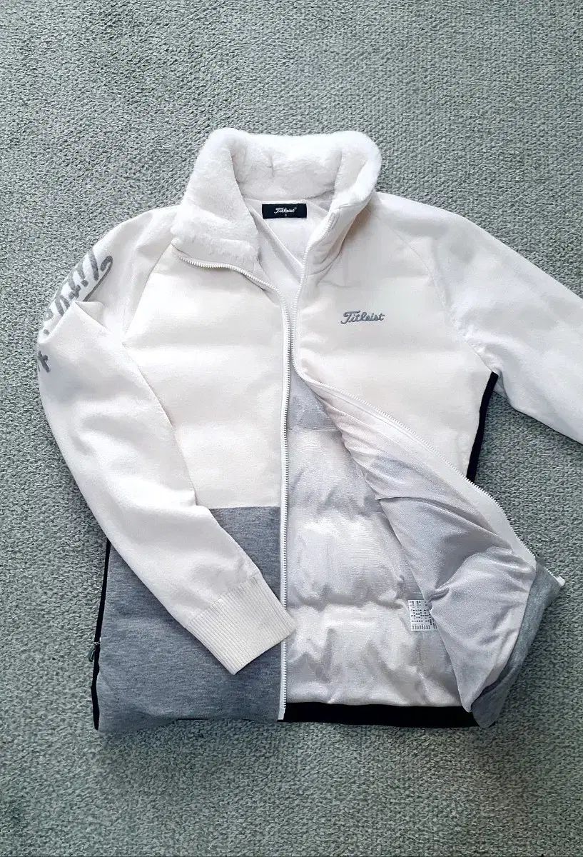 タイトリスト ウールニット ブレンド 防風 グースダウン 軽量 スイングダウン