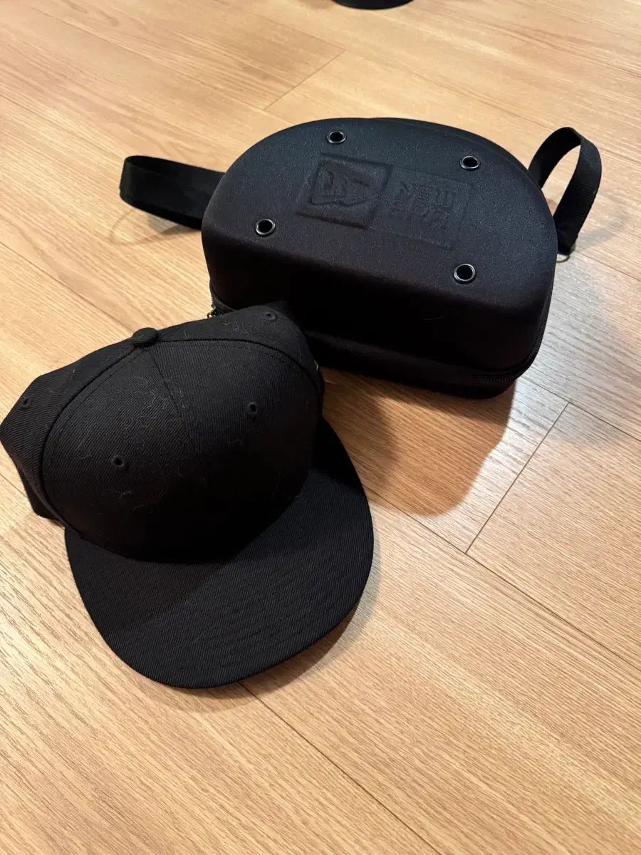 ERA スナップバック ケース