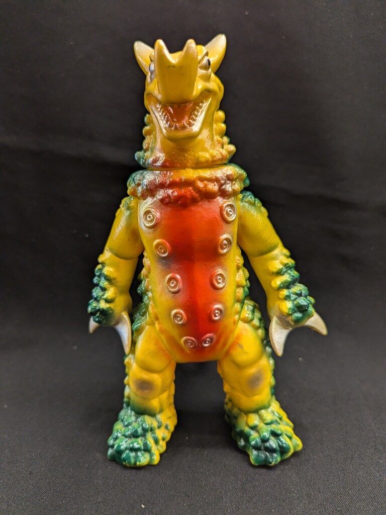 ベアモデル オール怪獣コレクション レッドキラー(黄)緑&赤 - メルカリ