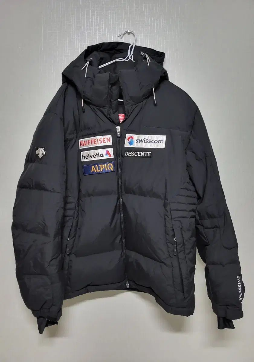 デサント スイス スキーチーム ダックダウン ブラック