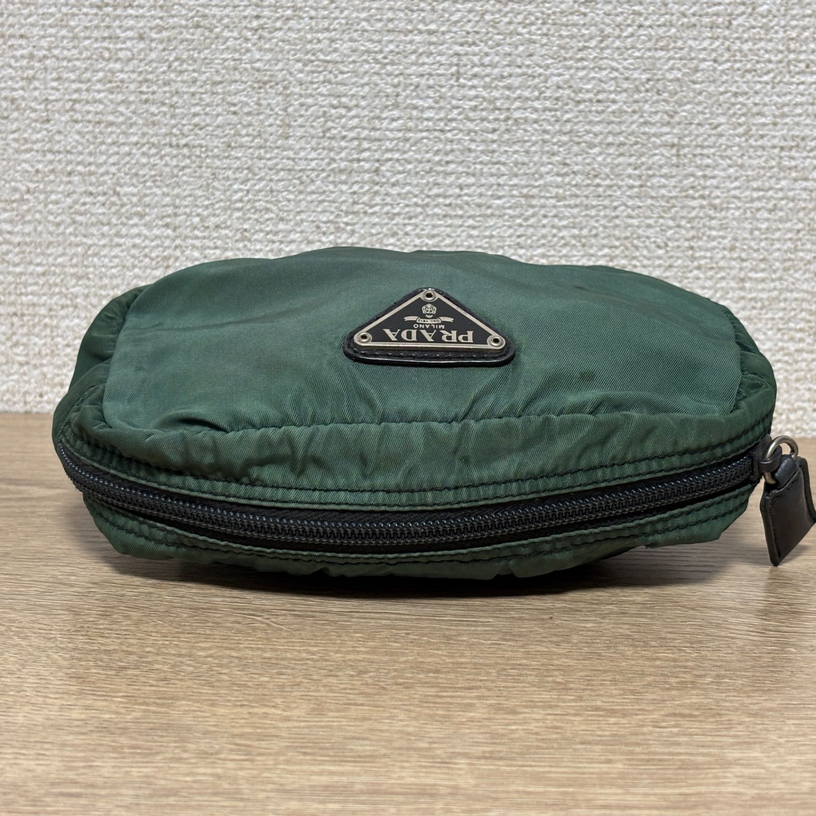PRADA プラダ ナイロン ポーチ グリーン 緑 三角ロゴ トライアングル