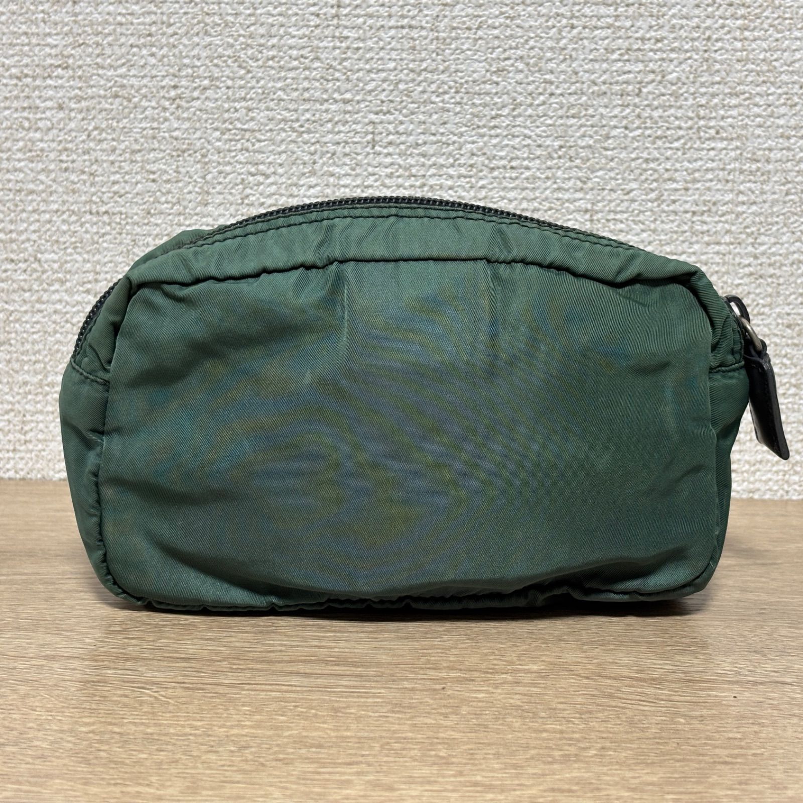 プラダ ボディバッグ ウエストポーチ ナイロン 2室 グリーン系 三角