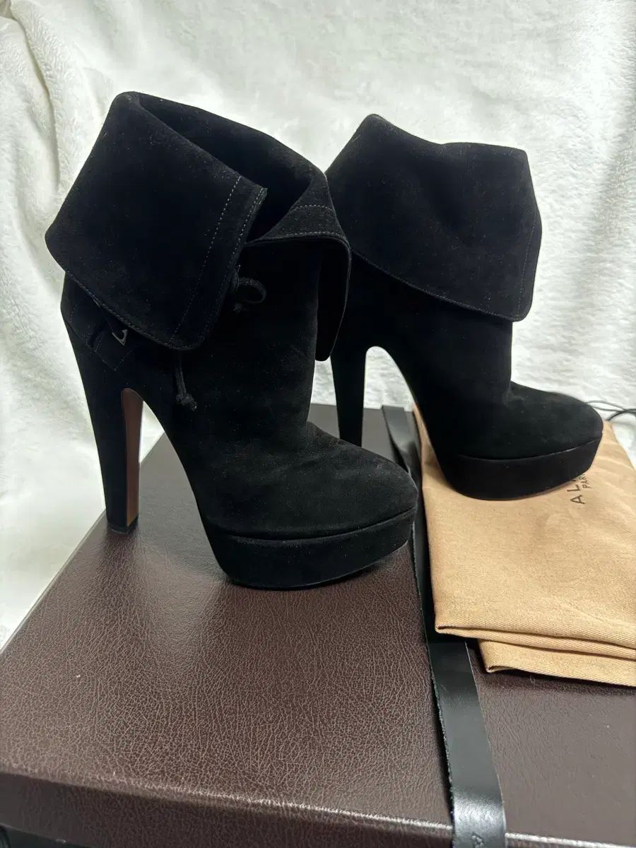 alaia アルライア アンクルブーツ