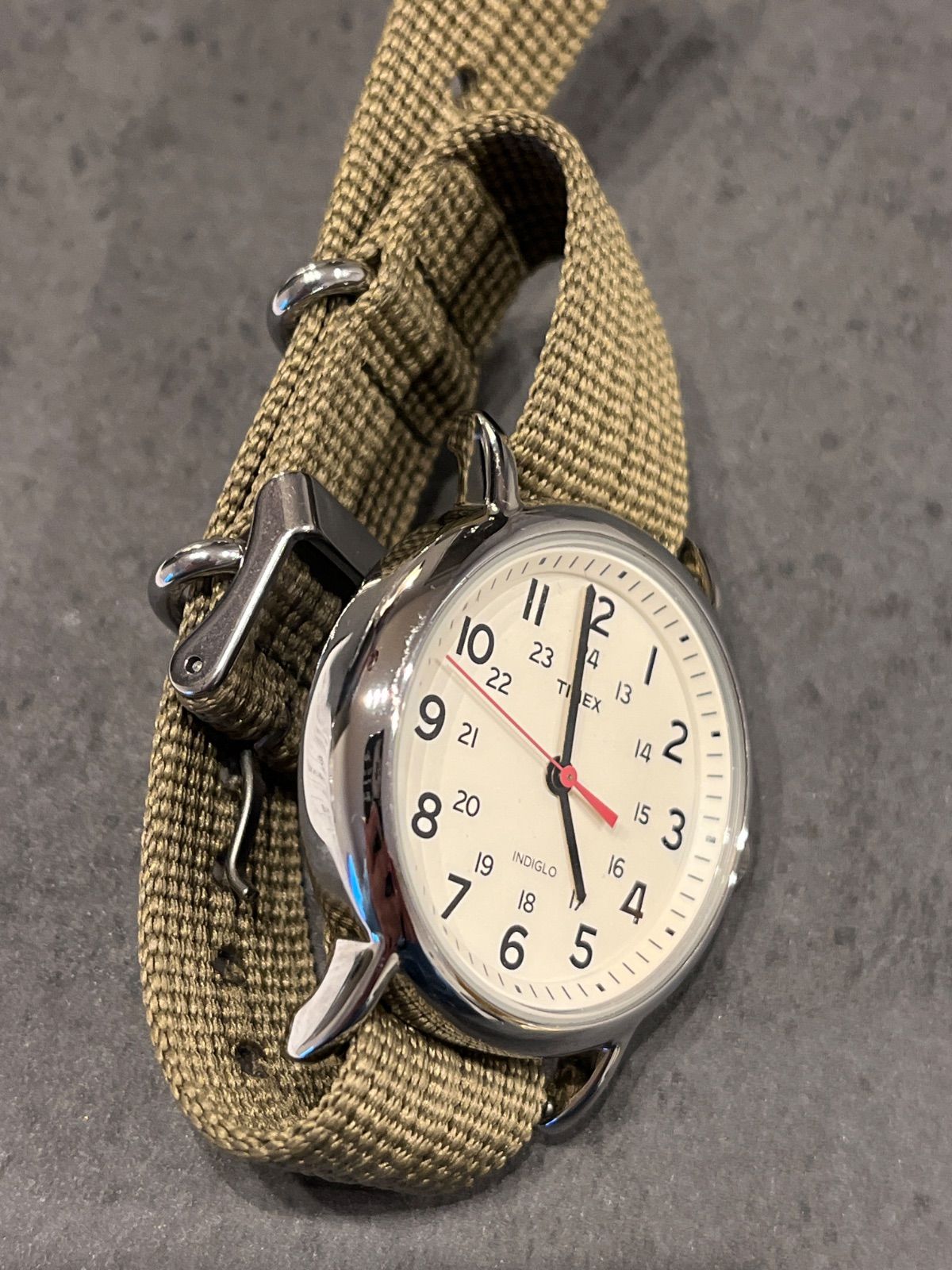  訳あり TIMEX タイメックス ユニセックス 腕時計 ウィークエンダー オリーブ T 2 N 651 並行輸入品 腕時計(クォーツ) 腕時計(アナログ)