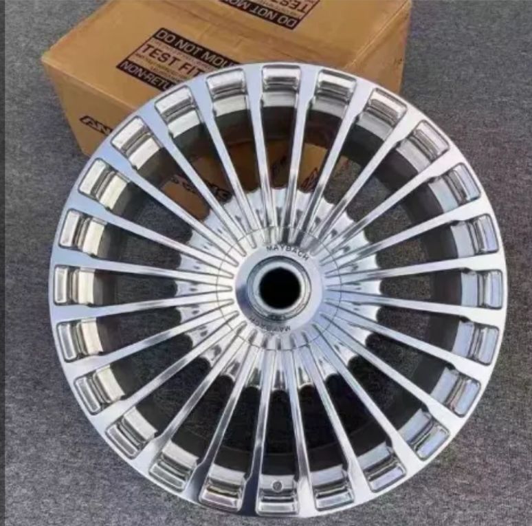2 适用于奔驰 GLS 600|GLS 480|GLE 350|GLC 300|GLC 260|E级的18 x 8.0 J锻造铝合金轮毂