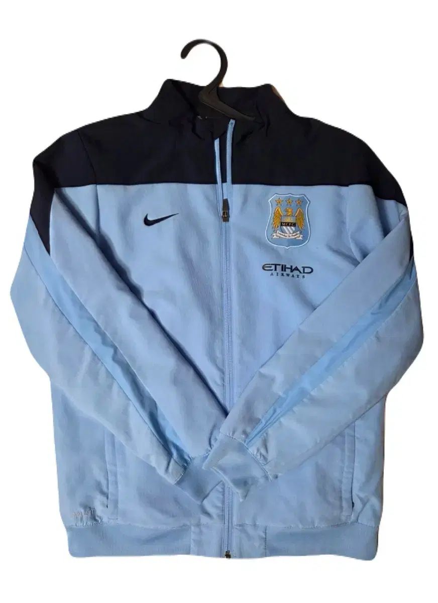 Nike マンチェスターシティ　激レア　旧ロゴトラックジャケット Mサイズ Nike マンチェスターシティ 激レア 旧ロゴトラックジャケット Mサイズ