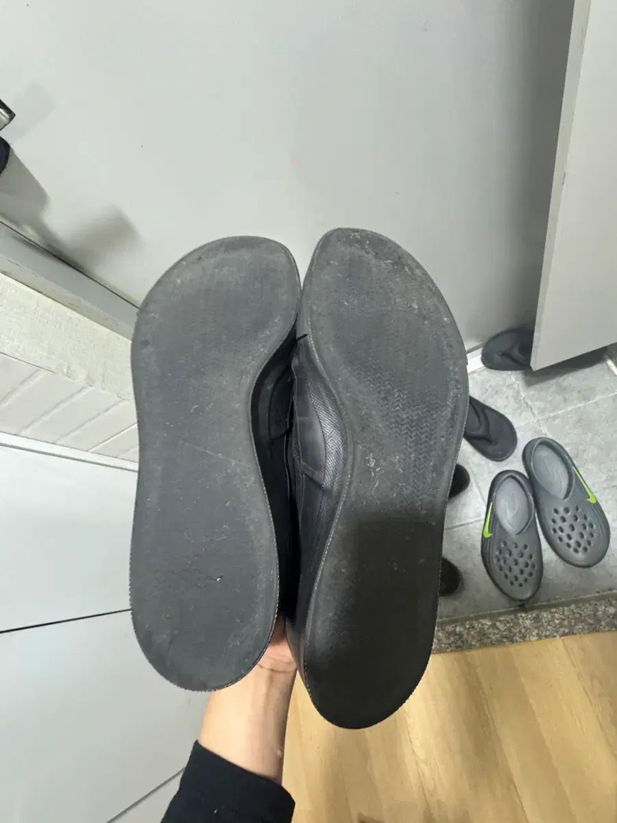 モデル オールブラック